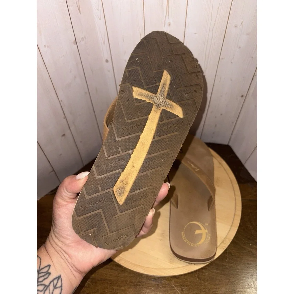 Walk In His Footsteps ‎ Sandals Cross Footprint John 3:16 Brown Size 8